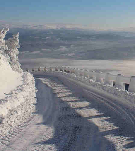 używanie laptopa w zimie